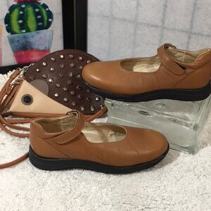 Faro Footwear leather Mary Janes